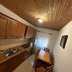 Foxhouse Berati